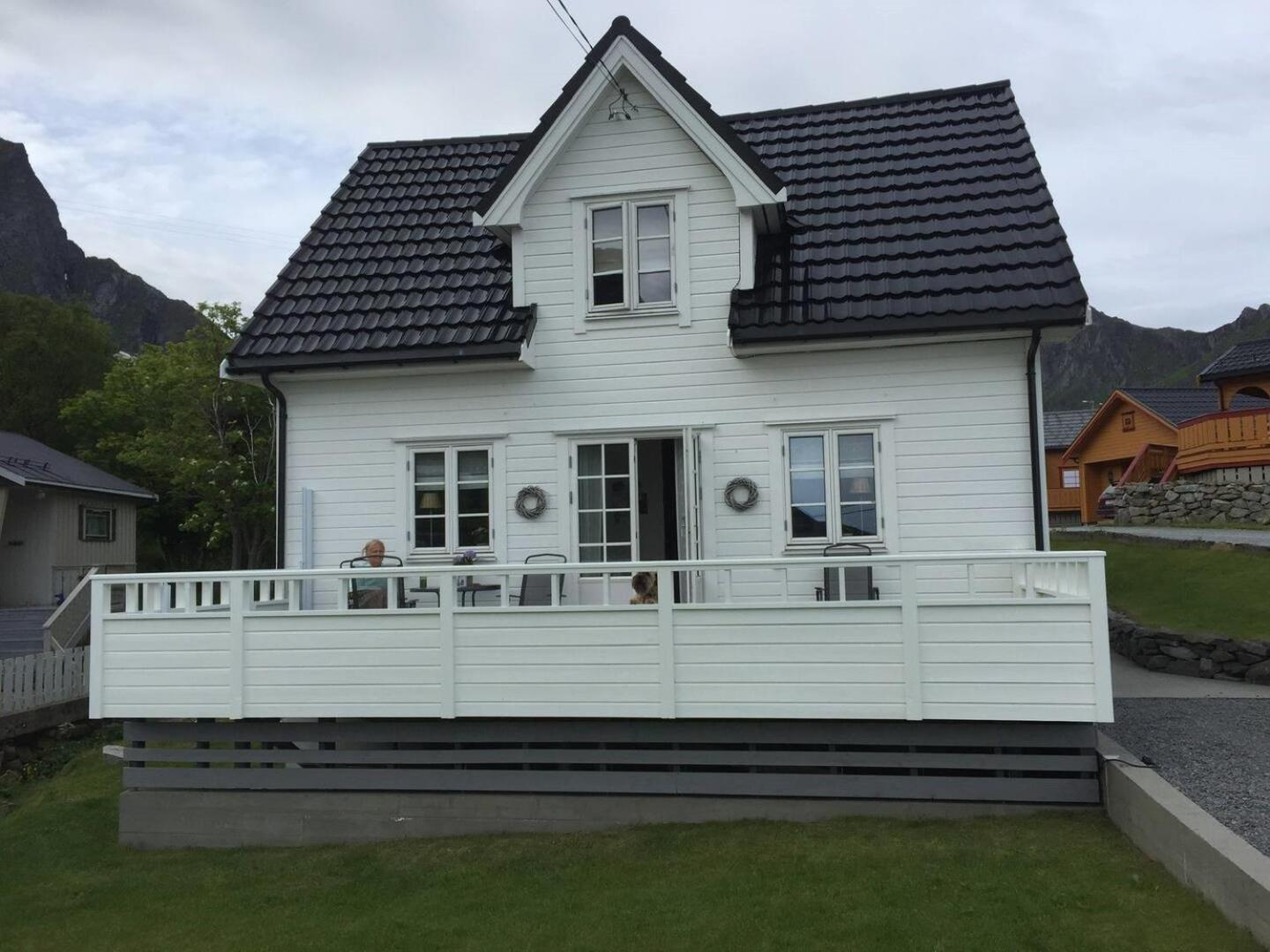 Utsiktsperle Pa Reine I Lofoten Bagian luar foto