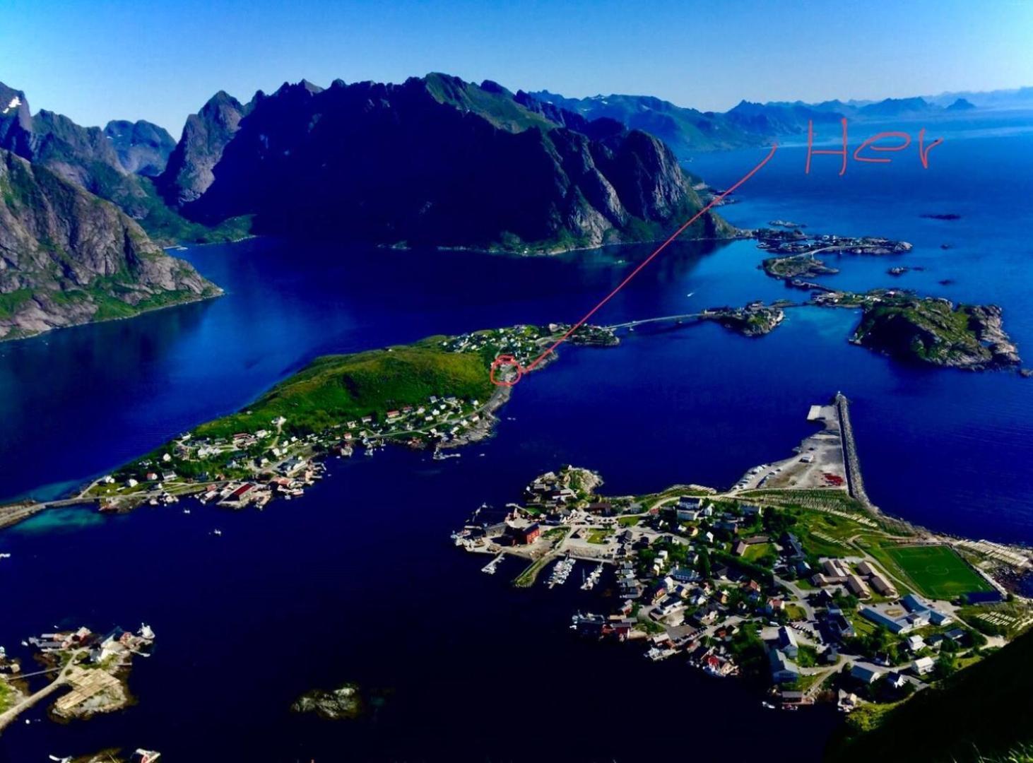 Utsiktsperle Pa Reine I Lofoten Bagian luar foto